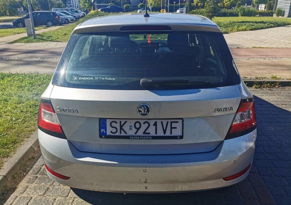 Skoda Fabia cena 27000 przebieg: 242800, rok produkcji 2019 z Katowice małe 154